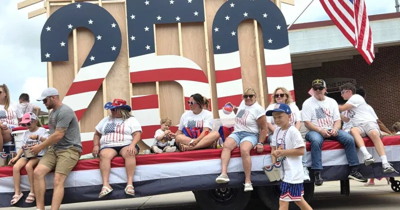 "God Bless America": Clear Lake parade celebrates the nation's 250th birthday
