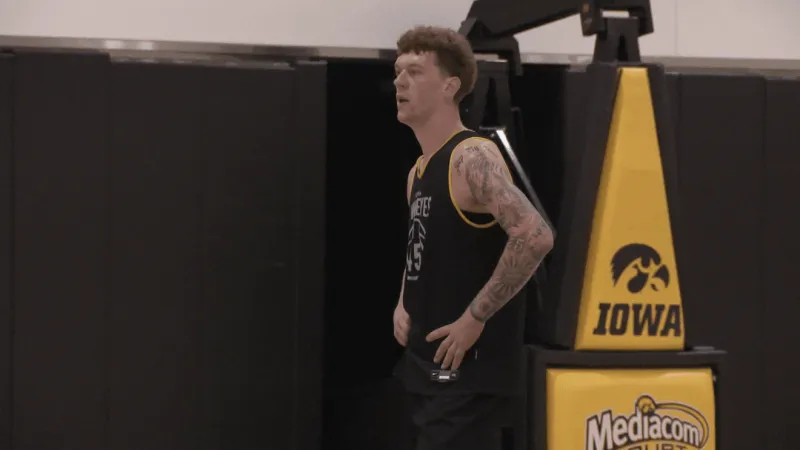 Meet Iowa's new 7'3" center, Andrew McKeever