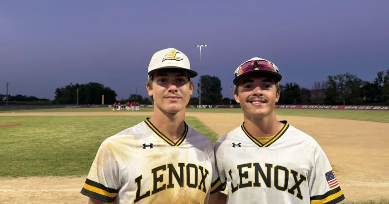 Senior duo Stoaks, Evans help Lenox outlast Mount Ayr in district championship