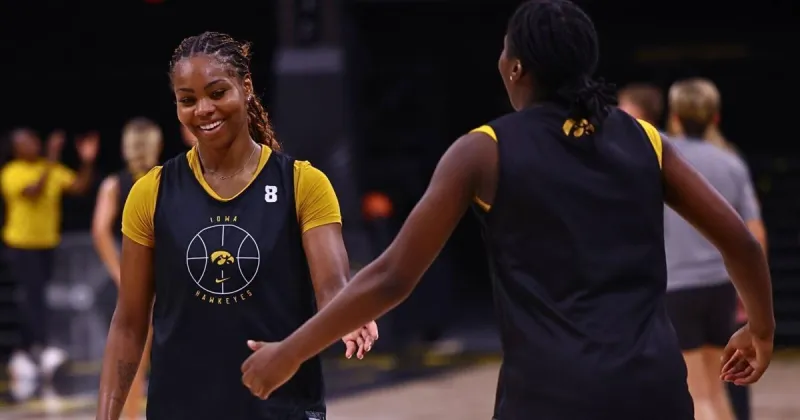Iowa's Journey Houston using All-Freshman snub as motivation ahead of year two with Hawkeyes