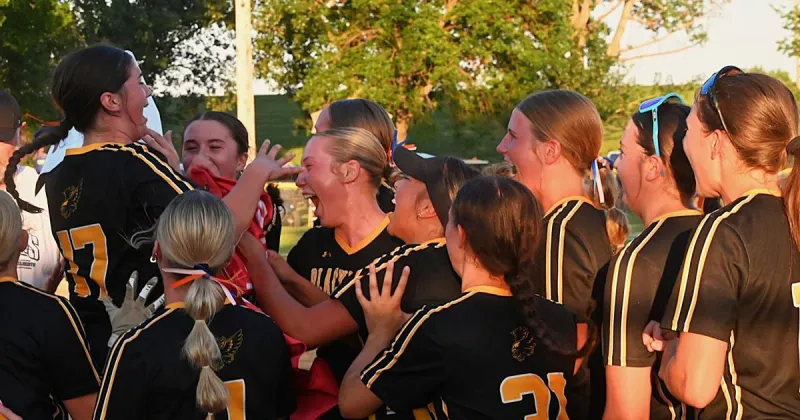 High school softball: Hinton tops West Lyon to earn program's first state trip since '10