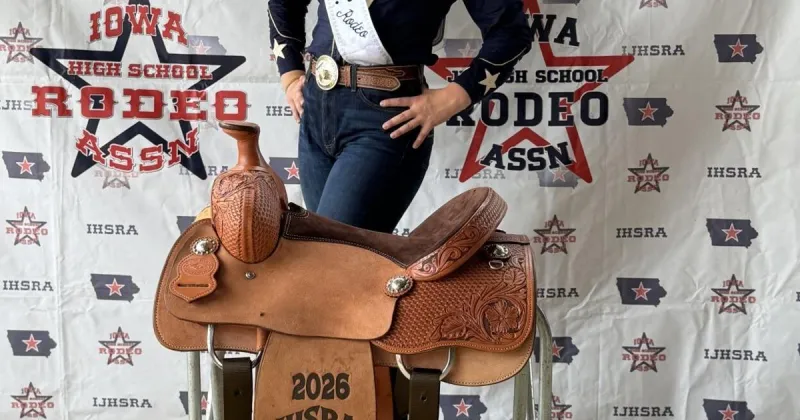 Fremont-Mills student Howe to compete in National High School Rodeo Queen competition