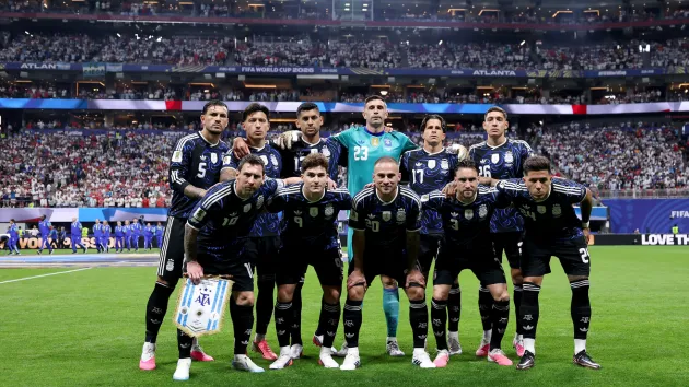 Argentina advances to the World Cup final with 2-1 win over England