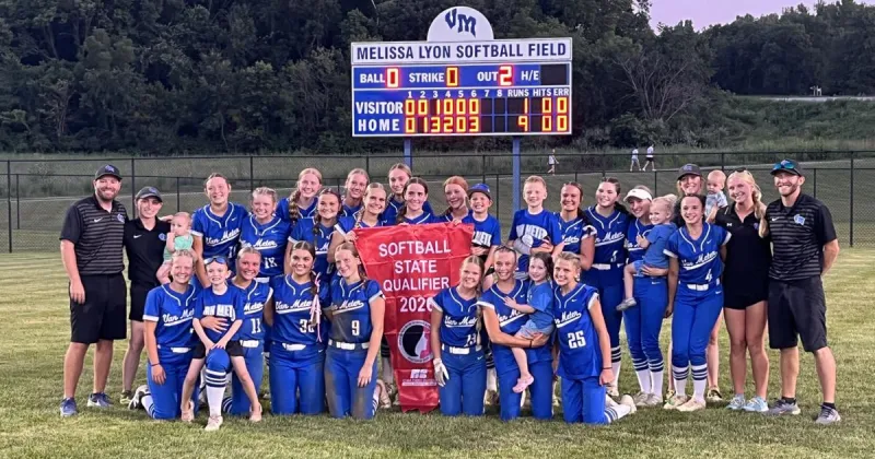 Van Meter softball aiming for third straight state title, this time in 3A