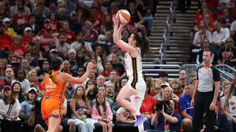 Caitlin Clark scores 27 and Fever set a franchise scoring record in a 123-88 win over Sun