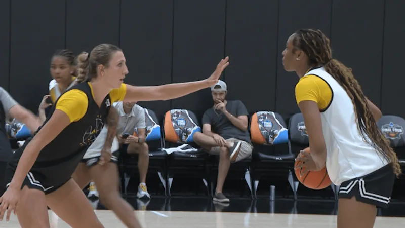 McKenna Woliczko brings five stars to the Hawks' summer practices