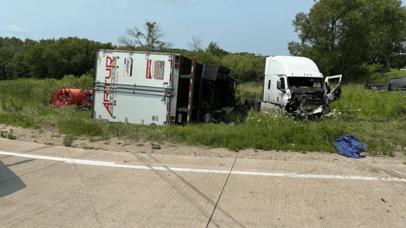 VIDEO: Three people in the hospital after three-vehicle crash in Fayette County