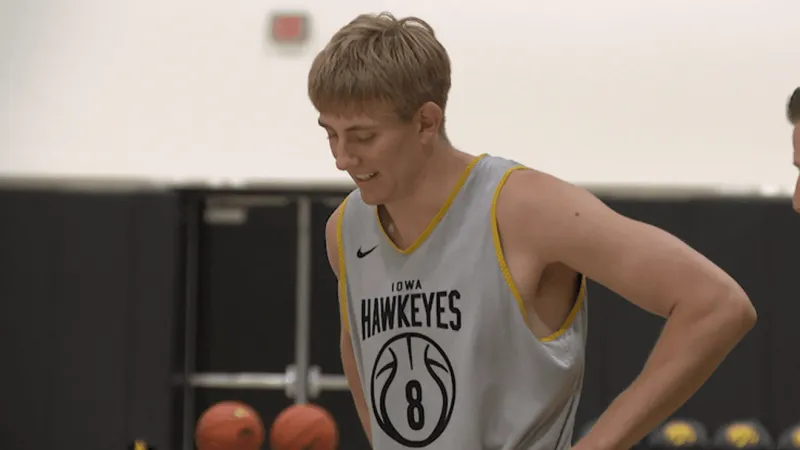 Deep Iowa roster brings tough starting five battle with 10 returning under McCollum