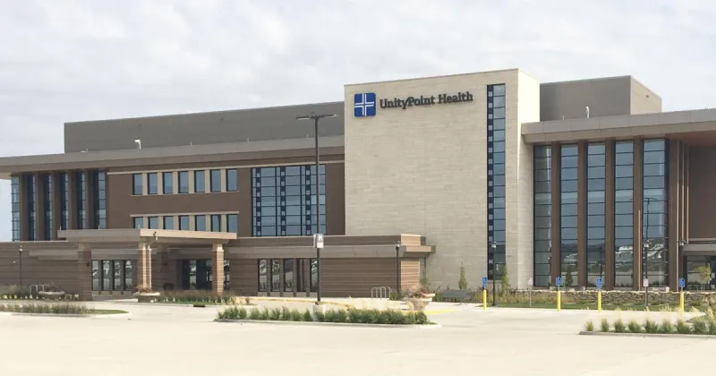 UnityPoint consolidates internal medicine care with move to Prairie Parkway