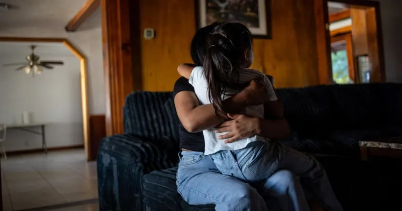 Thousands of children, sponsors arrested by ICE after tips from US child migrant agency