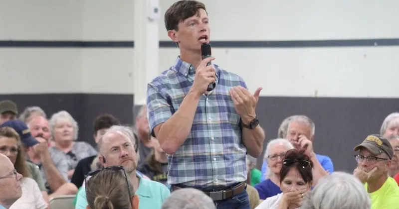 Iowa voters, including Republicans, responding to Rob Sand's campaign