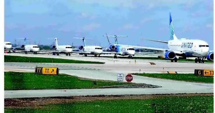 United delays launch of two Illinois routes following FAA cuts