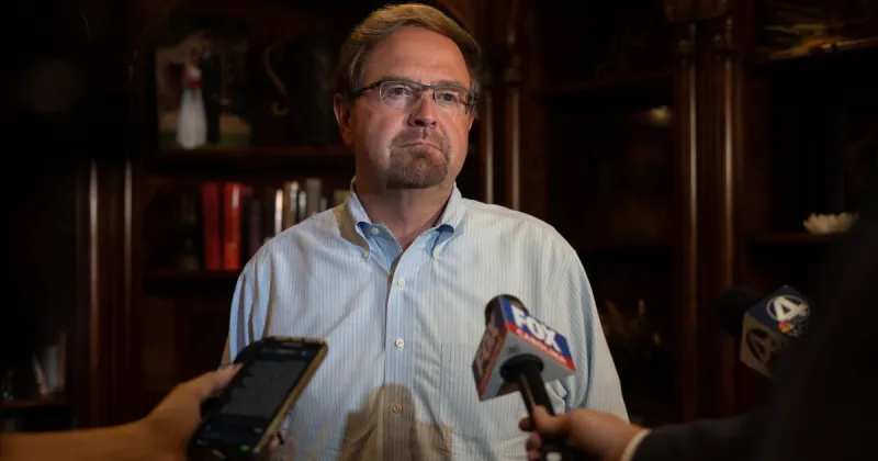 Creepy poems and strip club plans: How a congressman disturbed young female staff