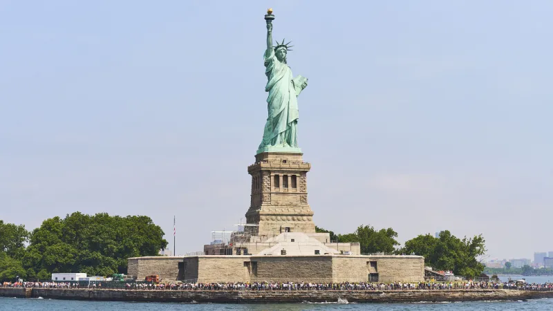 Deadly New York boat crash: Operator in federal custody, to appear in court