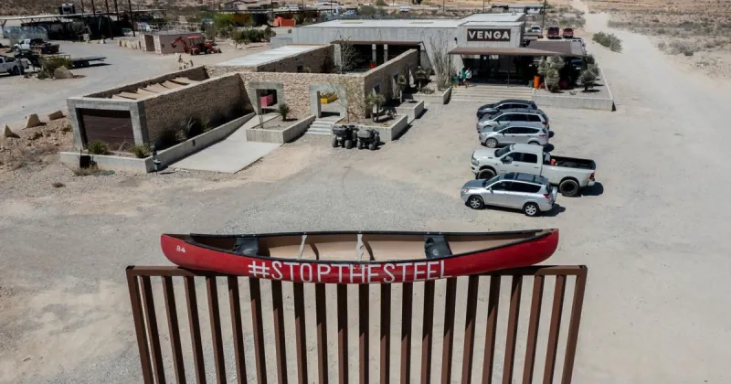 Bulldozers roll into national park to build Trump border wall