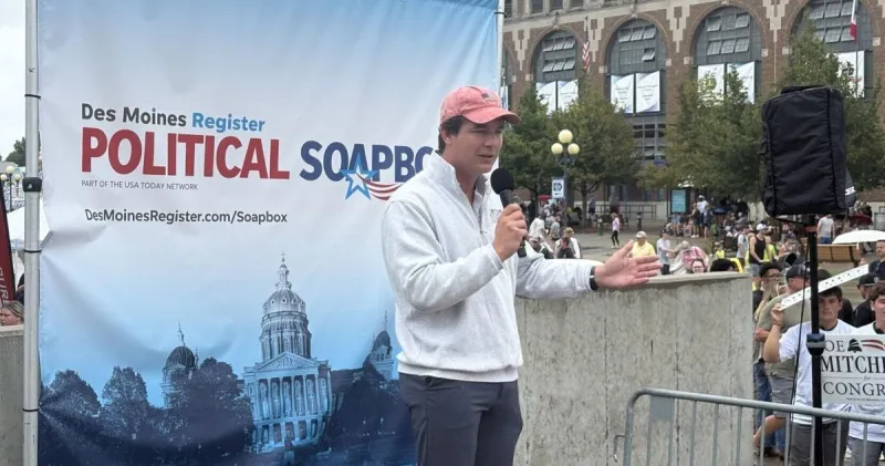 Joe Mitchell touts congressional reforms, criticizes Lindsay James at Iowa State Fair