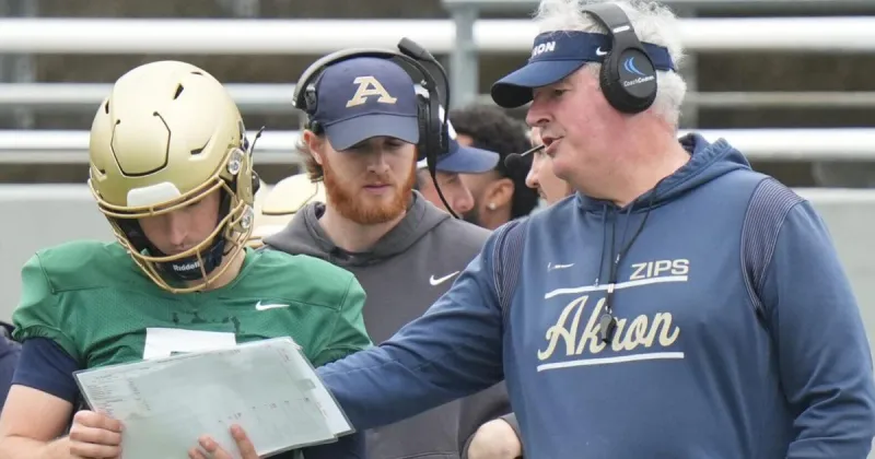 'It's boom or bust': One college football team letting fan call plays