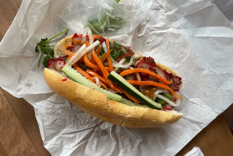Review: Annie's is all about crunchy bnh m and lunchbreak-friendly service in downtown IC