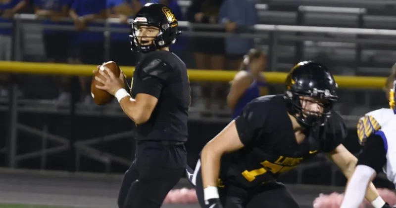 High School Football: Clear Lake is comfortable being uncomfortable