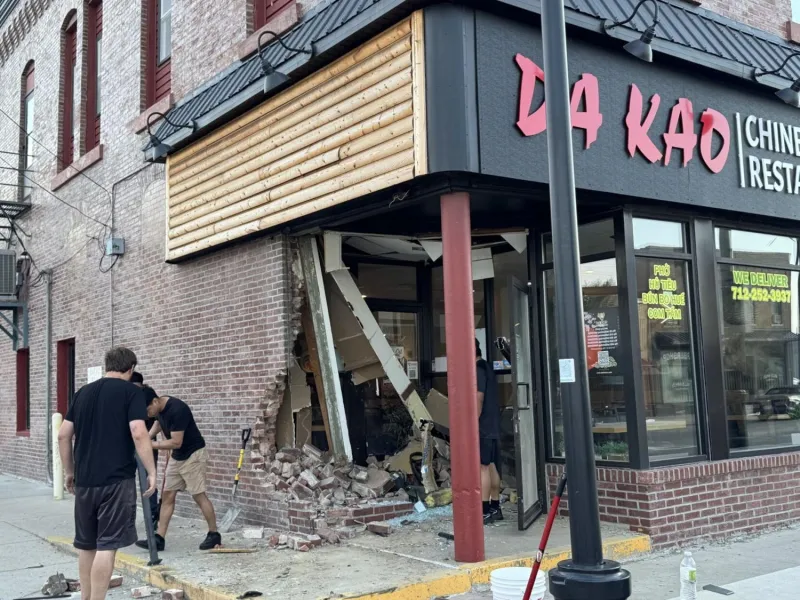 Sioux City's Da Kao restaurant damaged in collision