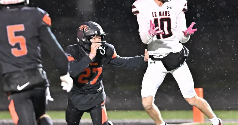 Rebuilding key to playoff return for Le Mars