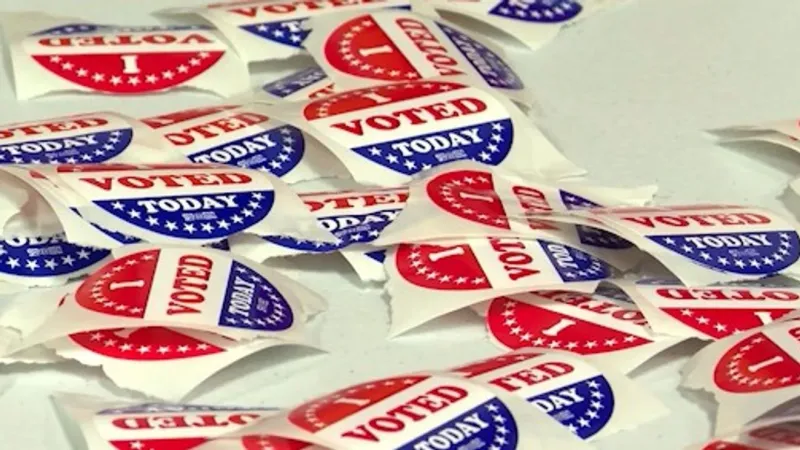 New poll shows tight races in fight for Iowa's open governor and U.S. Senate seat