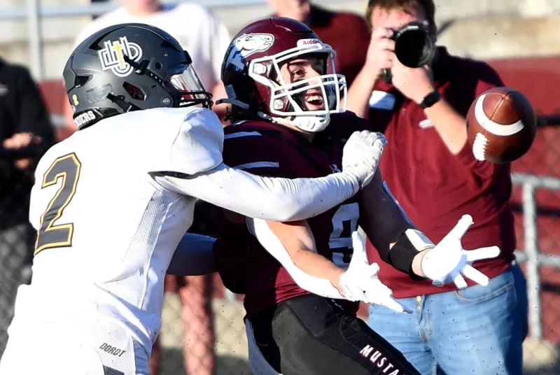 Morningside Mustangs football faces tough early slate