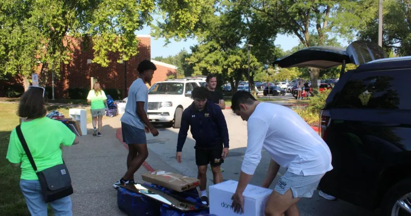 Augustana College freshmen move-in day brings excitement and community