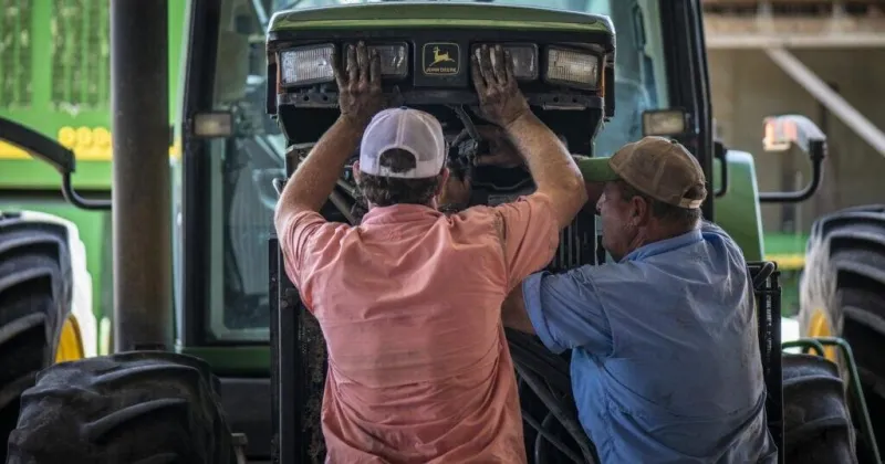 Farmers have until Dec. 31 to file claims in Deere settlement, or decide to hold out