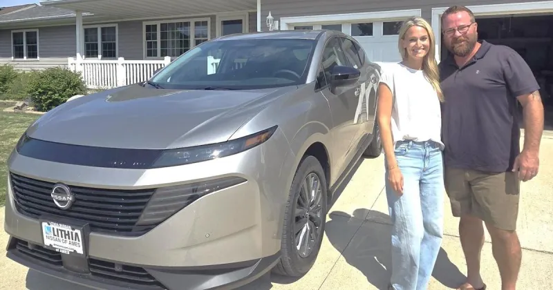 North Iowa Purple Heart recipient and his family get free SUV from veterans' foundation
