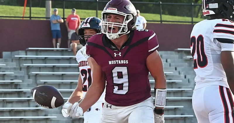 NAIA football: No. 7 Morningside tops No. 3 Benedictine with late defensive stand, Gordon's 5 TDs