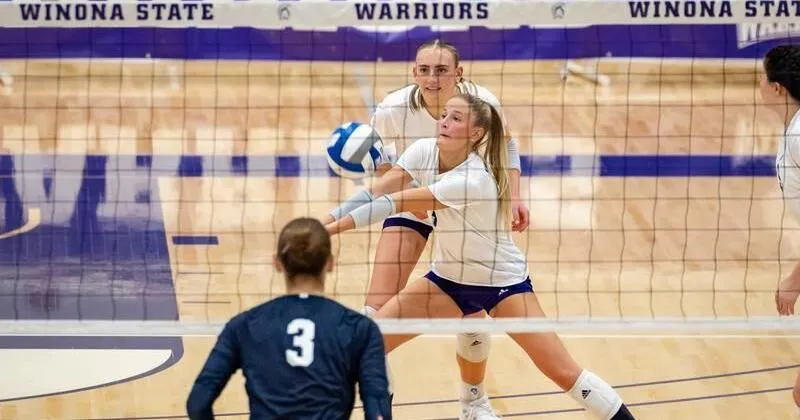 Warrior volleyball goes 1-2 at UP Open