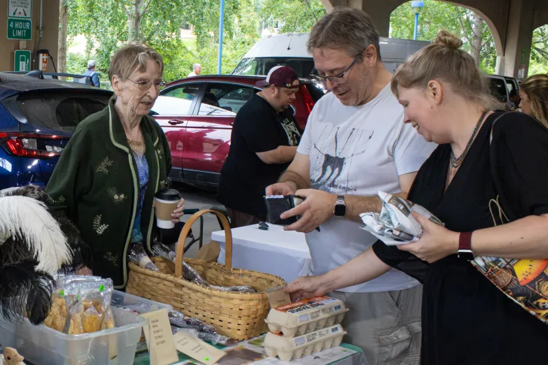 Iowa City Farmers Market removes $5 tokens after a decade of use