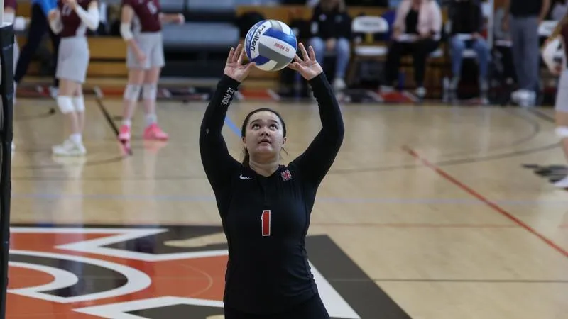Grinnell puts up good fight, but falls to Coe netters in season opener