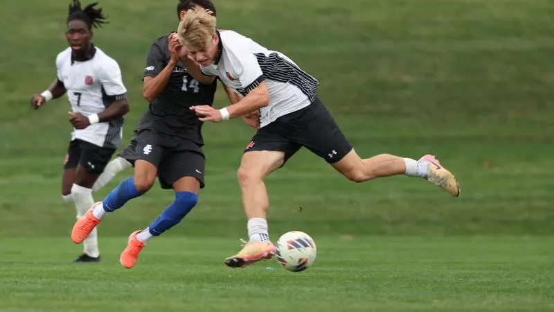 2nd-half barrage propels Pioneer men's soccer team past Coe