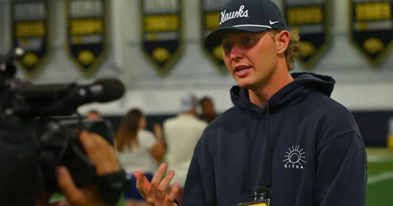 Life Inside Iowa's QB Battle: How Hank Brown, Jeremy Hecklinski managed split reps