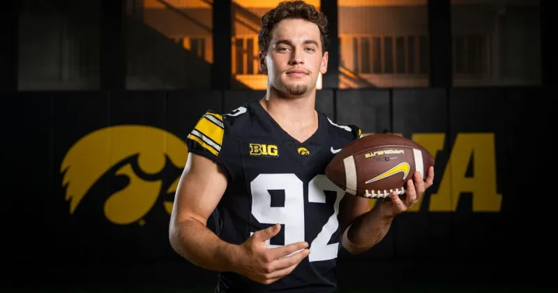 How Boston Everitt, Bettendorf's Caden Buhr separated themselves as Iowa's starting specialists