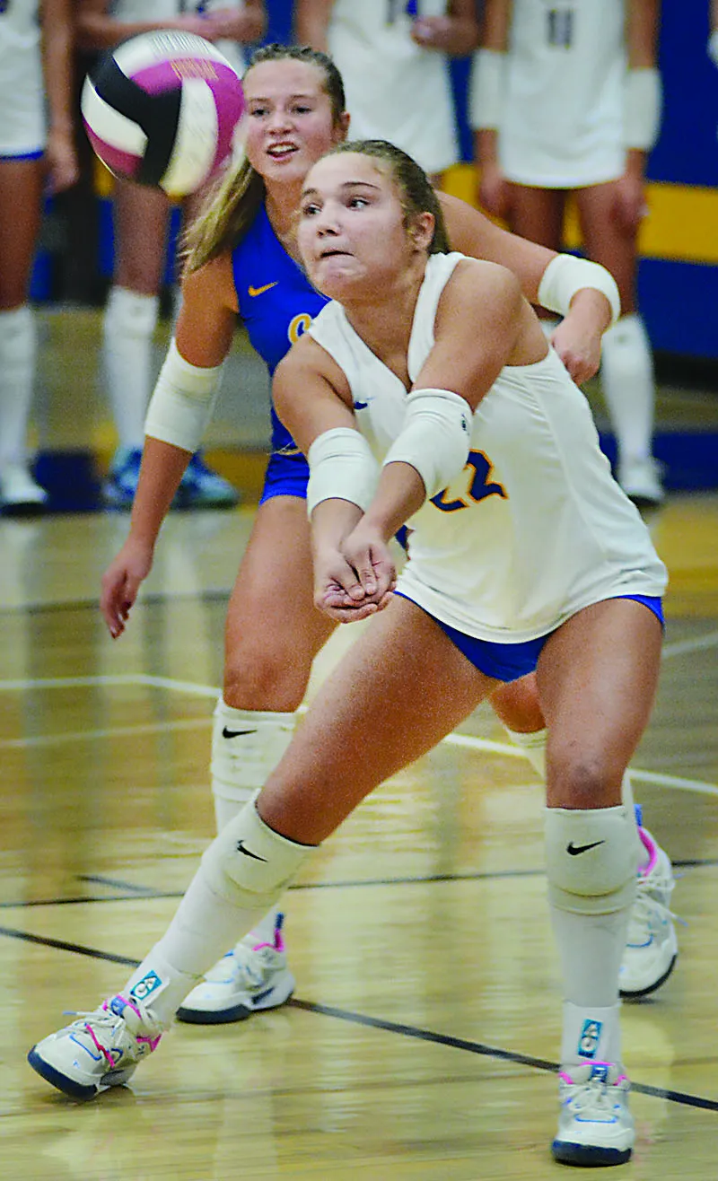 No. 1 Humboldt girls shutout Lynx in NCC volleyball, 3-0