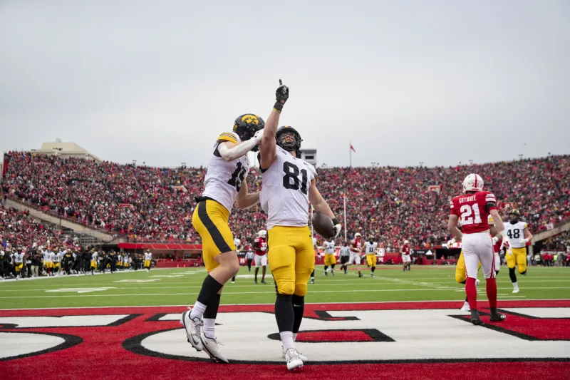 Iowa tight end DJ Vonnahme leans on his humble beginnings while handling pre-season hype