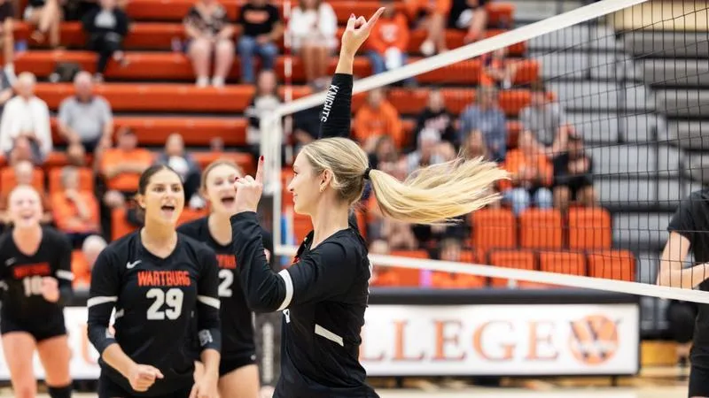 Hodges, Hoskins Notch Career-Bests; Knights Reverse Sweep Pointers
