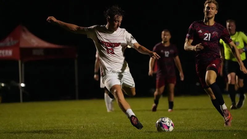Early Goal Lifts Northwestern to 1-0 Shutout of Viterbo
