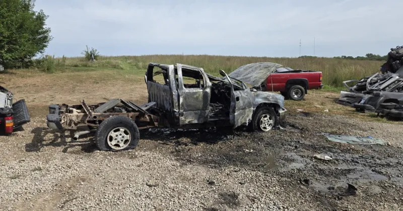 Fire guts Red Oak salvage vehicle