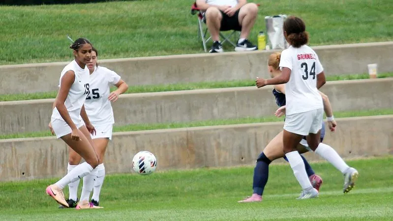 Grinnell women's soccer team rallies to claim draw with Saint Mary's
