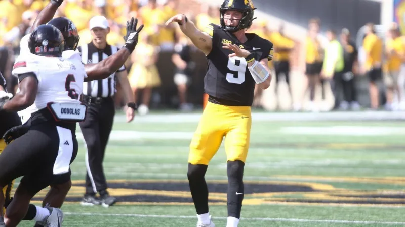 I on the Hawks podcast: Hank Brown starts, Hawkeye offense impresses against NIU
