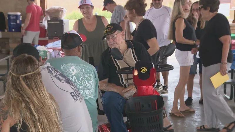World War II veteran celebrates 100th birthday with family & friends in Cedar Rapids