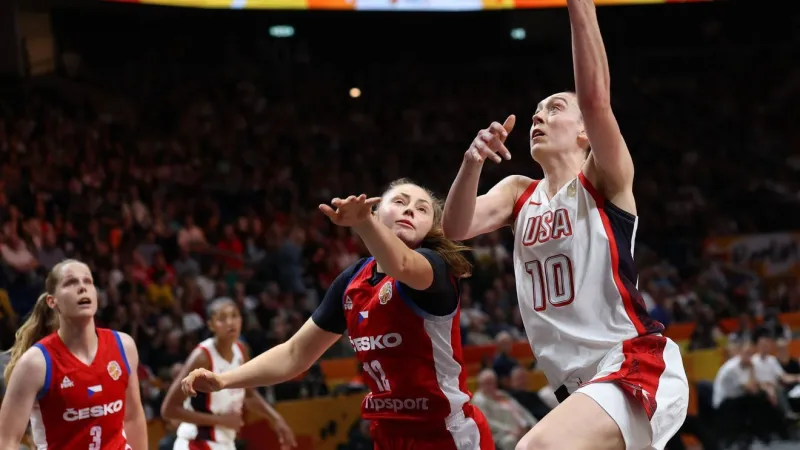 Stewart and Collier spark a US bounce back, routing the Czech Republic 105-64