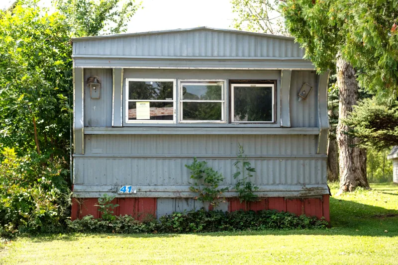 Owner of Rivercrest Estates silent as dozens of tenants face water shutoff