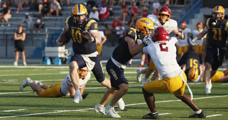 Quick-strike Vikings roll to another season-opening football victory