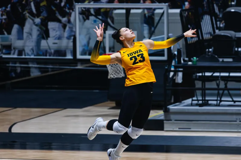 Iowa volleyball's Ksenija Tomic brings consistent effort to outside hitters