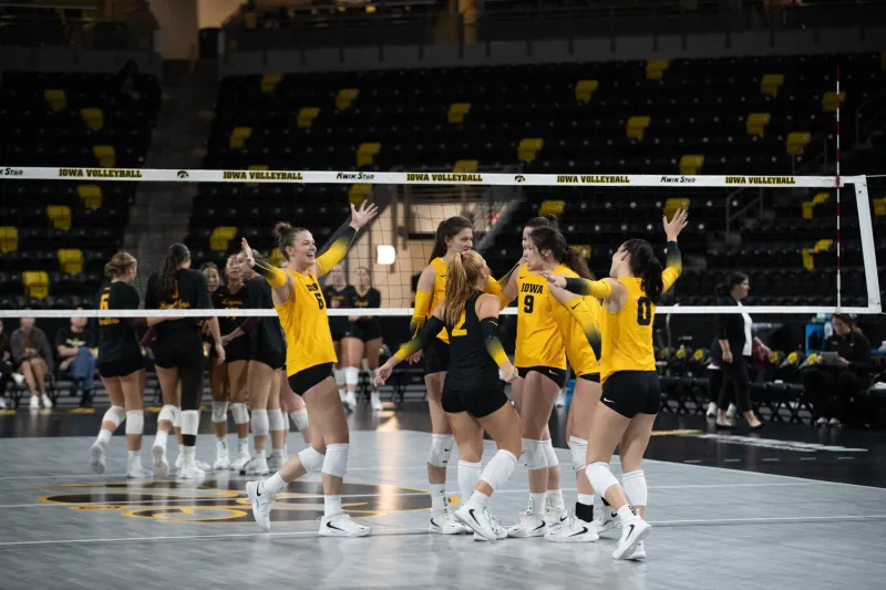 Iowa volleyball upsets rival Iowa State with 3-0 sweep in Ames